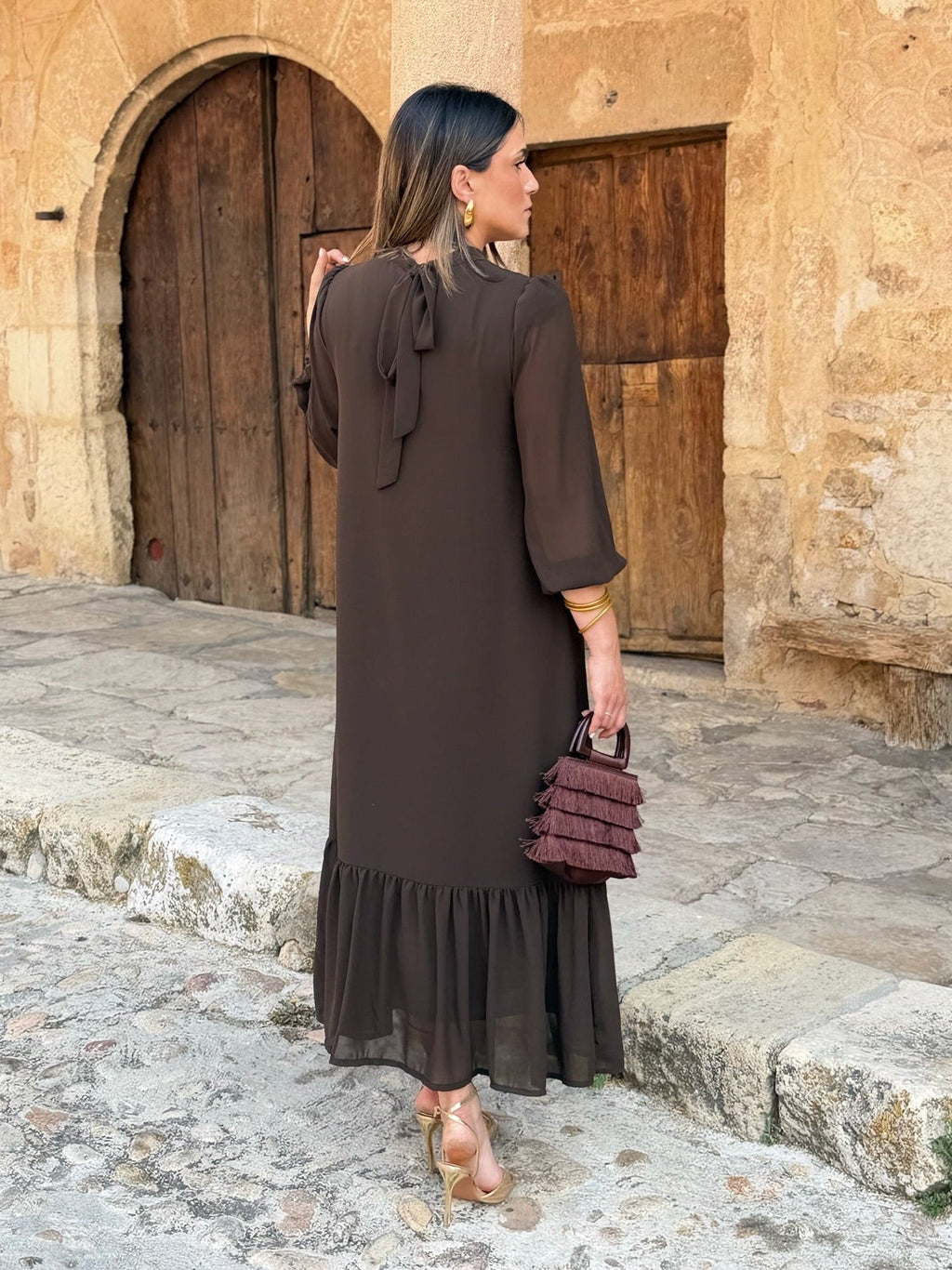 Elena™ | Vestido largo con vuelo y manga abullonada