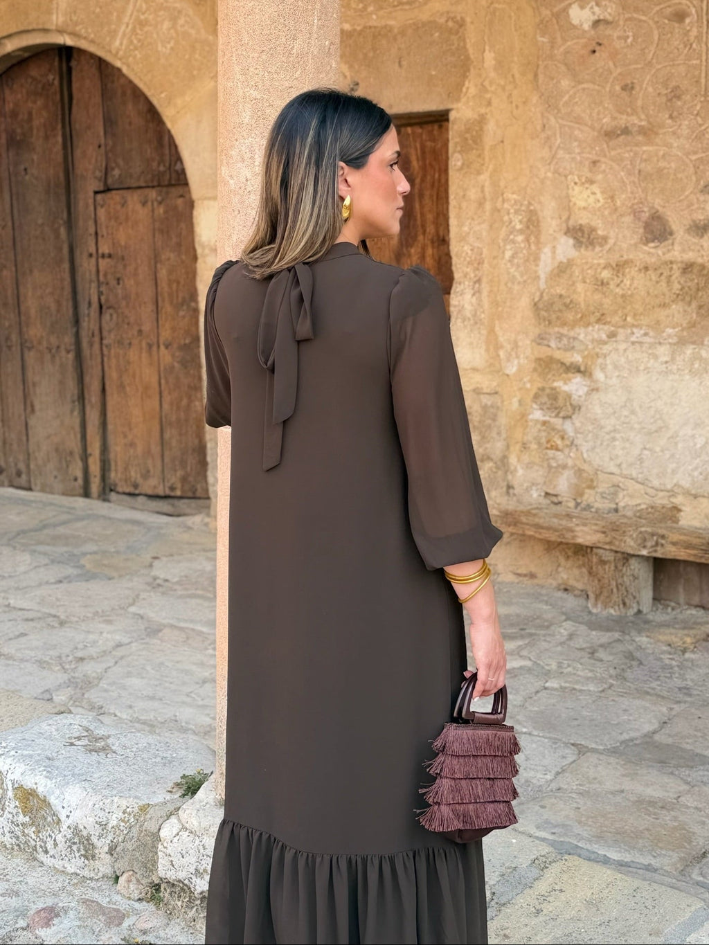 Elena™ | Vestido largo con vuelo y manga abullonada