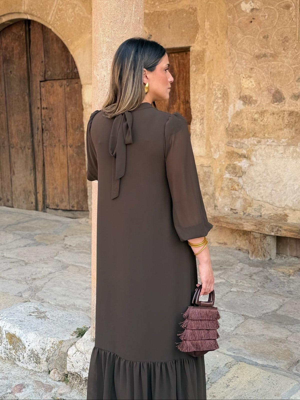 Elena™ | Vestido largo con vuelo y manga abullonada