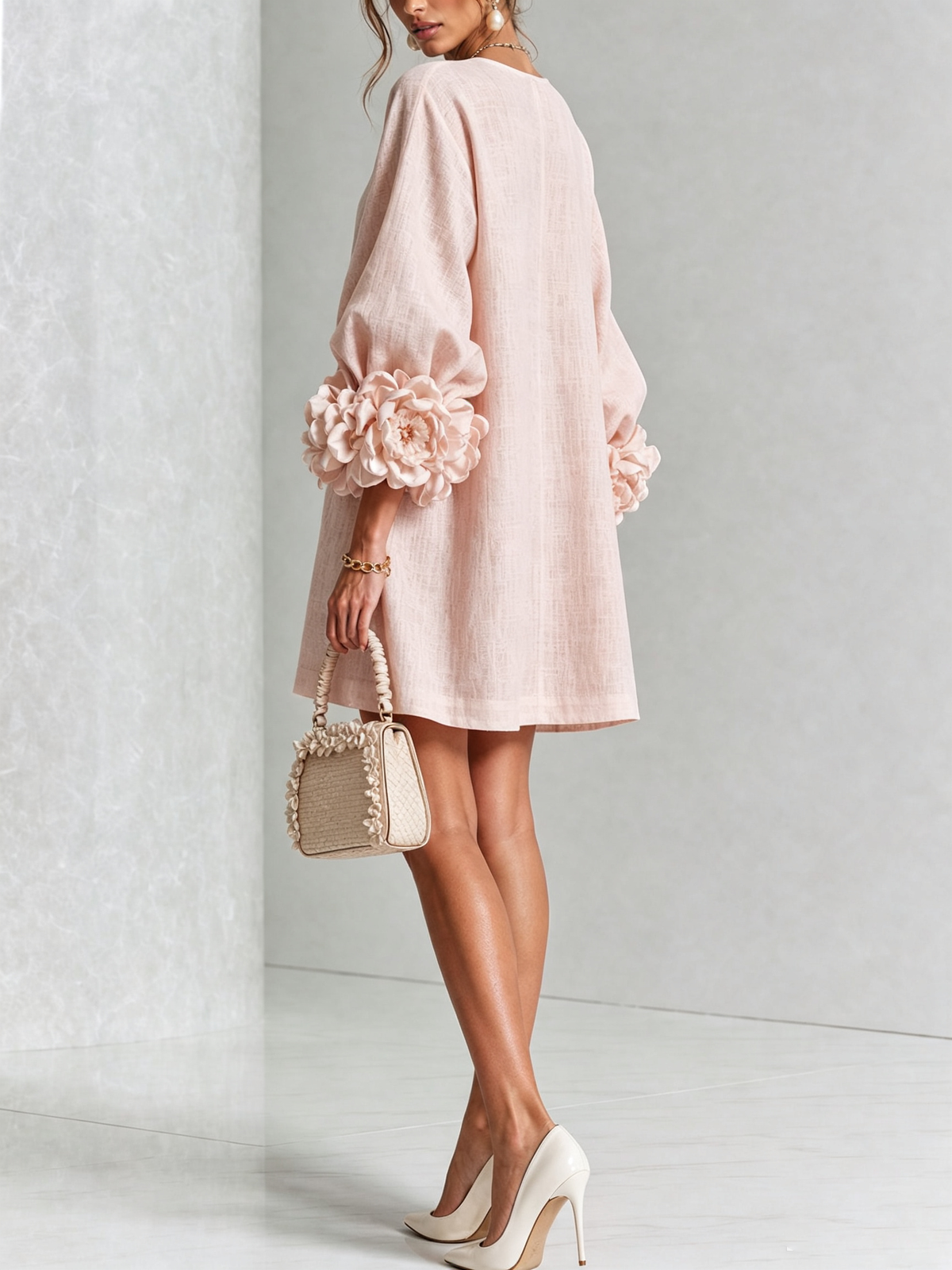 Amara™ | Vestido corto de lino con botones y flores en las mangas