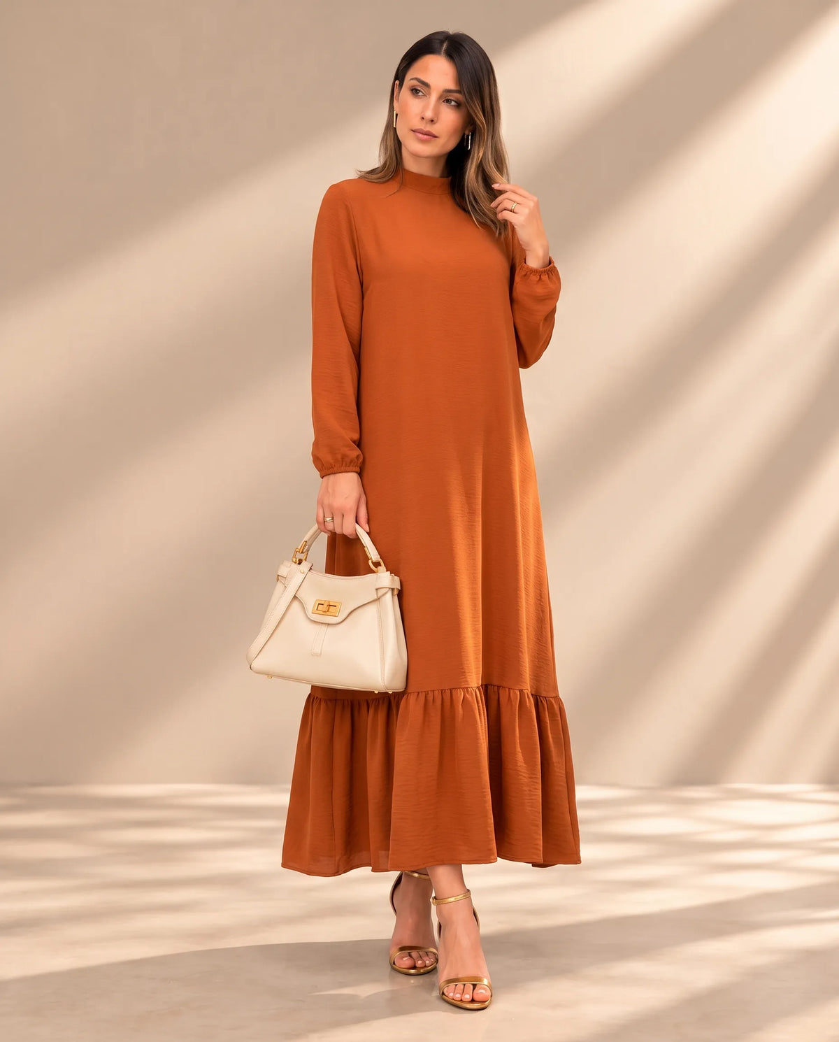Elena™ | Vestido largo con vuelo y manga abullonada